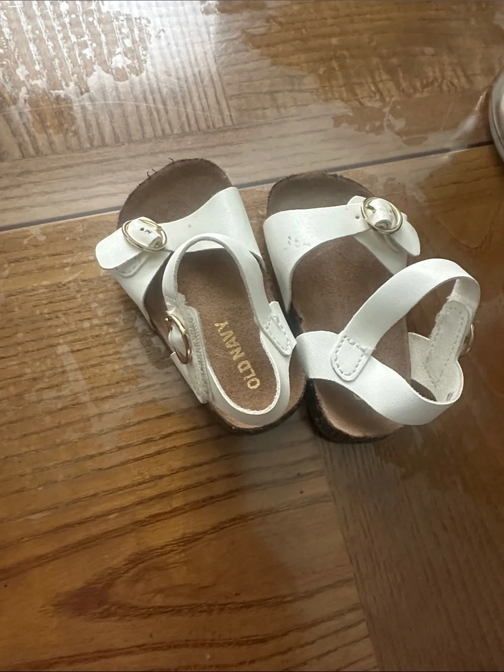 Old Navy White Toddler Buckle Strap Sandals 6-12 months